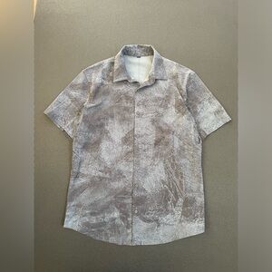 Lululemon Shirt Mens M Light Gray Button Snap Airing Easy Nylon Blend